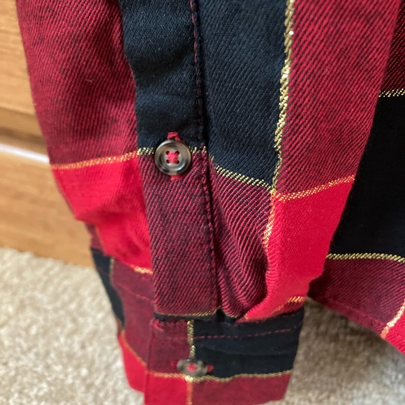 Warm flannel button-down shirt, perfect for winter/Xmas. Great cond, size PM - Picture 5 of 9